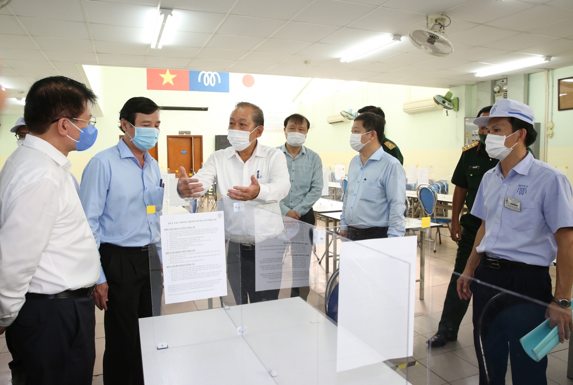 Một số nhiệm vụ cần triển khai để tái sản xuất an toàn, nhanh và hiệu quả Một số nhiệm vụ cần triển khai để tái sản xuất an toàn, nhanh và hiệu quả