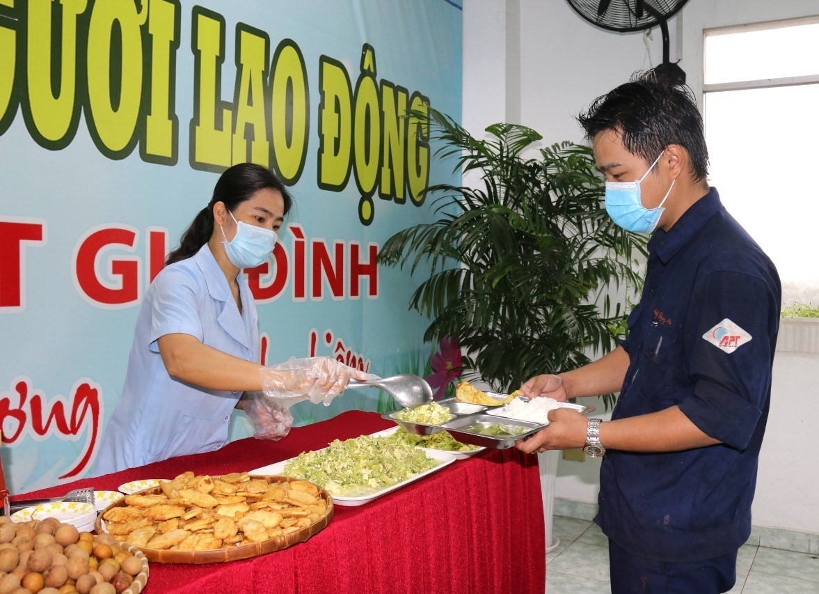 Tác động của đại dịch Covid-19 và một số biện pháp an toàn, vệ sinh lao động