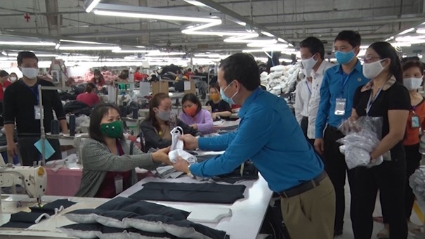 Bảo đảm an toàn, sức khỏe cho người lao động trong bối cảnh dịch bệnh Covid-19 Bảo đảm an toàn, sức khỏe cho người lao động trong bối cảnh dịch bệnh Covid-19