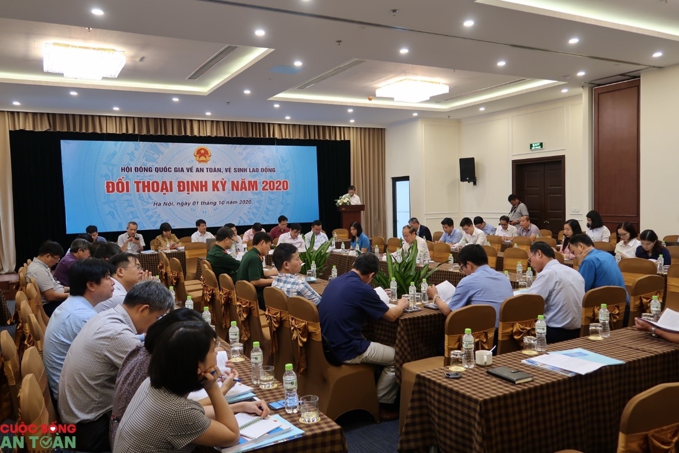 Cơ chế ba bên trong việc thực hiện các công ước về an toàn và vệ sinh lao động