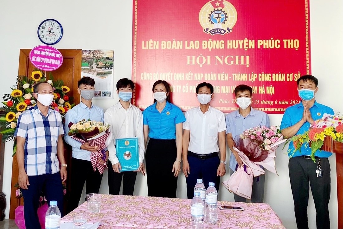 Giải pháp thu hút người lao động tham gia tổ chức Công đoàn Việt Nam Giải pháp thu hút người lao động tham gia tổ chức Công đoàn Việt Nam