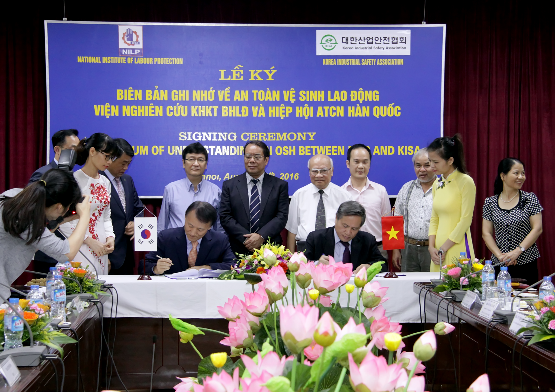 Những yêu cầu và nhiệm vụ hoạt động khoa học, công nghệ an toàn, vệ sinh lao động