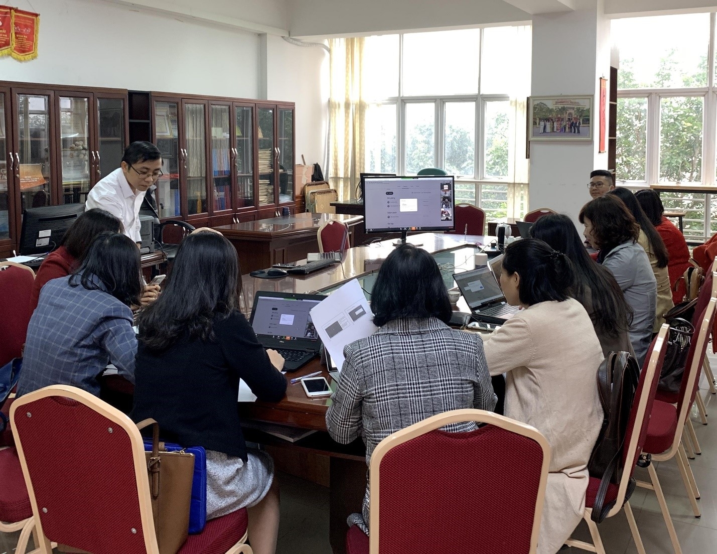 Phát huy vai trò đổi mới sáng tạo của giảng viên trong đào tạo trực tuyến