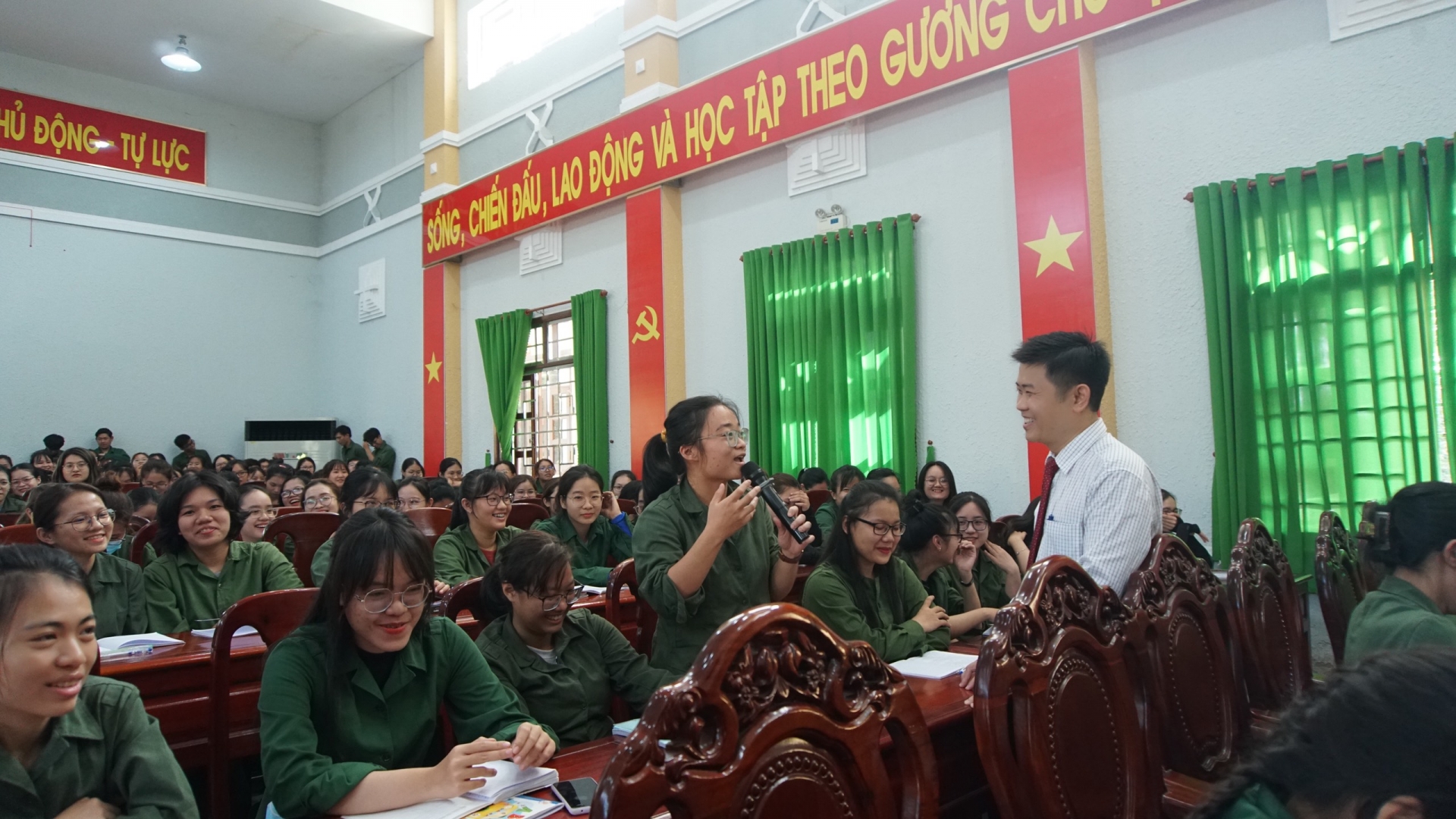 Triển khai chương trình hỗ trợ điều trị cho lao động nữ F0 có biến chứng hậu Covid-19