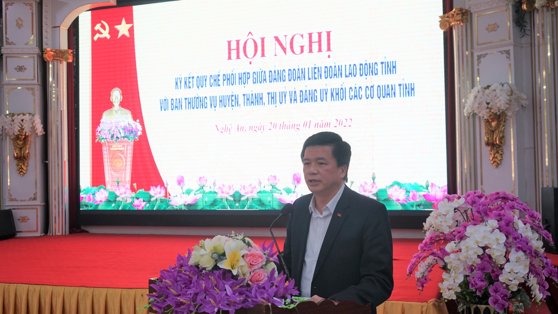 Đảng đoàn LĐLĐ tỉnh Nghệ An và BTV huyện, thành, thị ủy ký kết quy chế phối hợp Đảng đoàn LĐLĐ tỉnh Nghệ An và BTV huyện, thành, thị ủy ký kết quy chế phối hợp