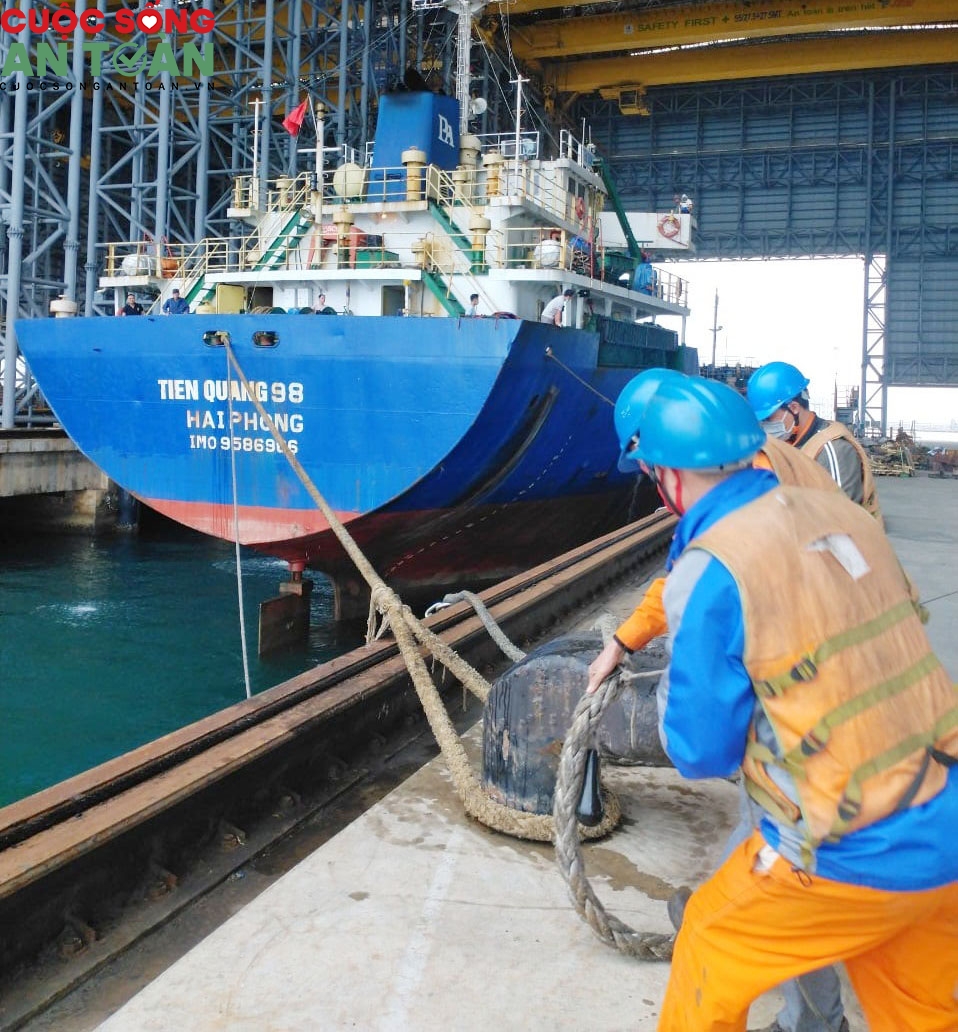 Nghệ An, Hà Tĩnh: 98% công nhân lao động tại các KKT đi làm trở lại Nghệ An, Hà Tĩnh: 98% công nhân lao động tại các KKT đi làm trở lại