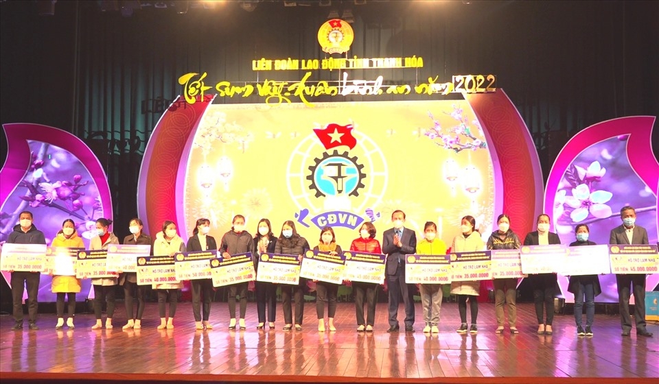 Thanh Hóa: 181,65 tỷ đồng thăm hỏi, tặng quà tết cho đoàn viên, công nhân lao động