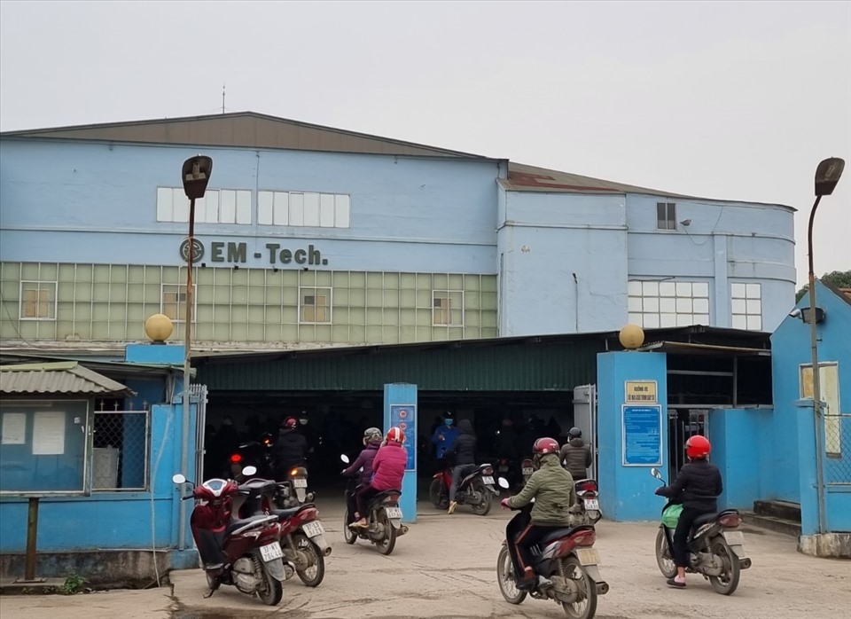 Nghệ An: NLĐ Công ty TNHH Em - Tech đồng ý việc giải quyết kiến nghị của công ty Nghệ An: NLĐ đồng ý việc giải quyết kiến nghị của Công ty TNHH Em-Tech