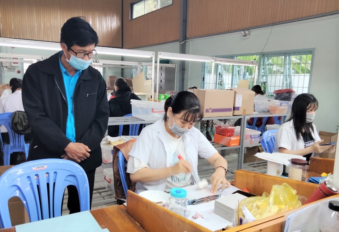 Mùa xuân mới đầy hy vọng của công nhân lao động ở Lâm Đồng Mùa xuân mới đầy hy vọng của công nhân lao động tỉnh Lâm Đồng