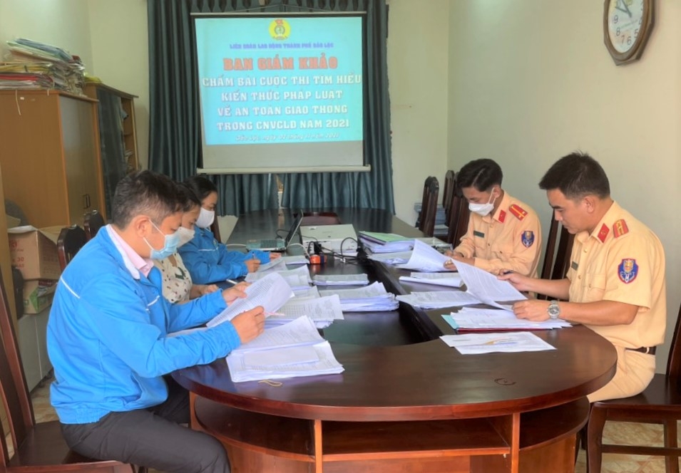 Lâm Đồng đa dạng hình thức truyền thông công đoàn