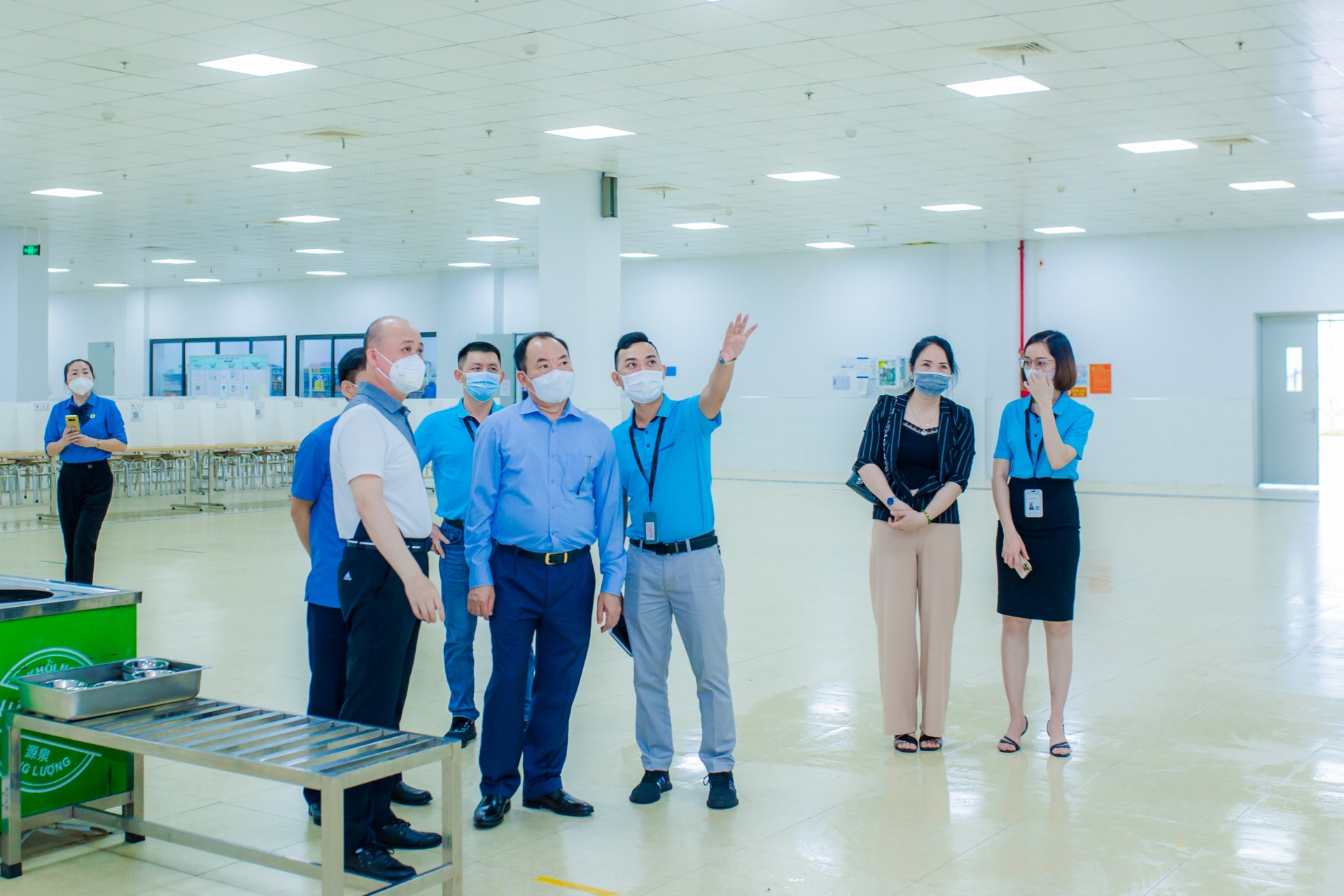 Công nhân lao động khoe hình ảnh về công ty đẹp nhất Nghệ An Công nhân lao động khoe hình ảnh về công ty đẹp nhất Nghệ An