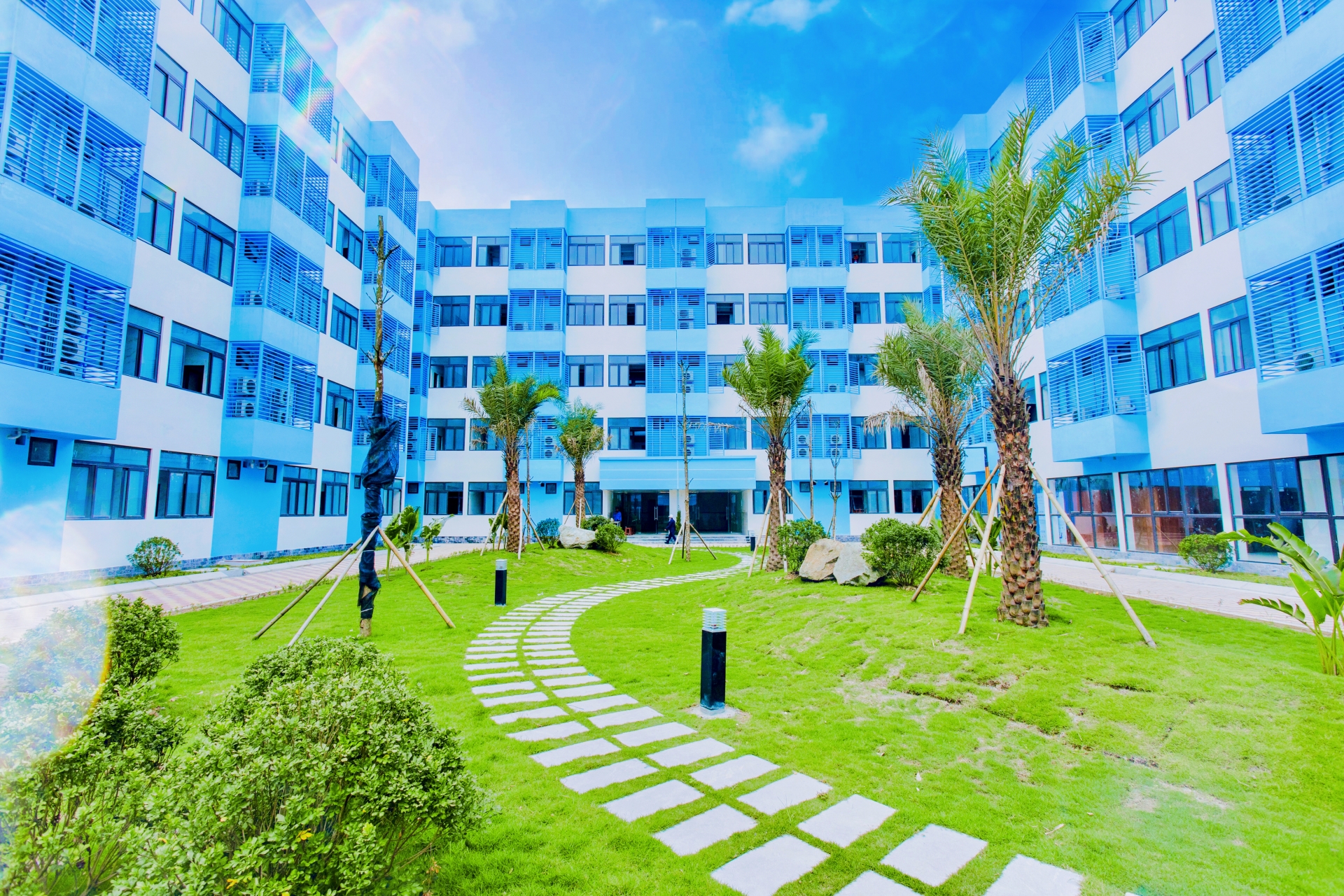 Công nhân lao động khoe hình ảnh về công ty đẹp nhất Nghệ An Công nhân lao động khoe hình ảnh về công ty đẹp nhất Nghệ An