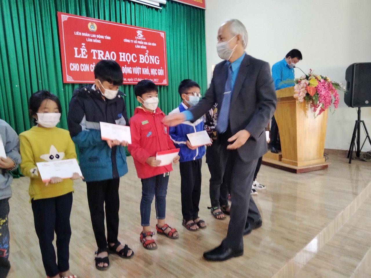 Lâm Đồng: Mỗi đoàn viên tiết kiệm 5.000 đồng/tháng ủng hộ Quỹ hỗ trợ CNVCLĐ