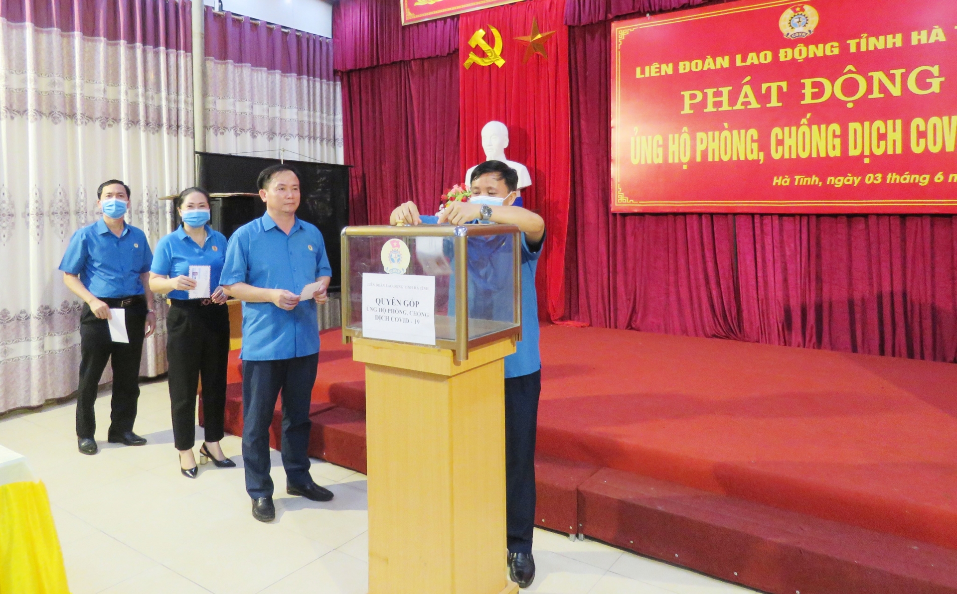 LĐLĐ tỉnh Hà Tĩnh phát động ủng hộ phòng, chống dịch Covid-19