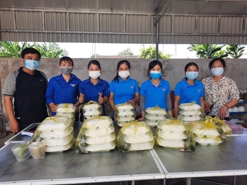 Các cấp công đoàn huyện Diễn Châu hỗ trợ 1,2 tỷ đồng cho công tác phòng chống dịch bệnh