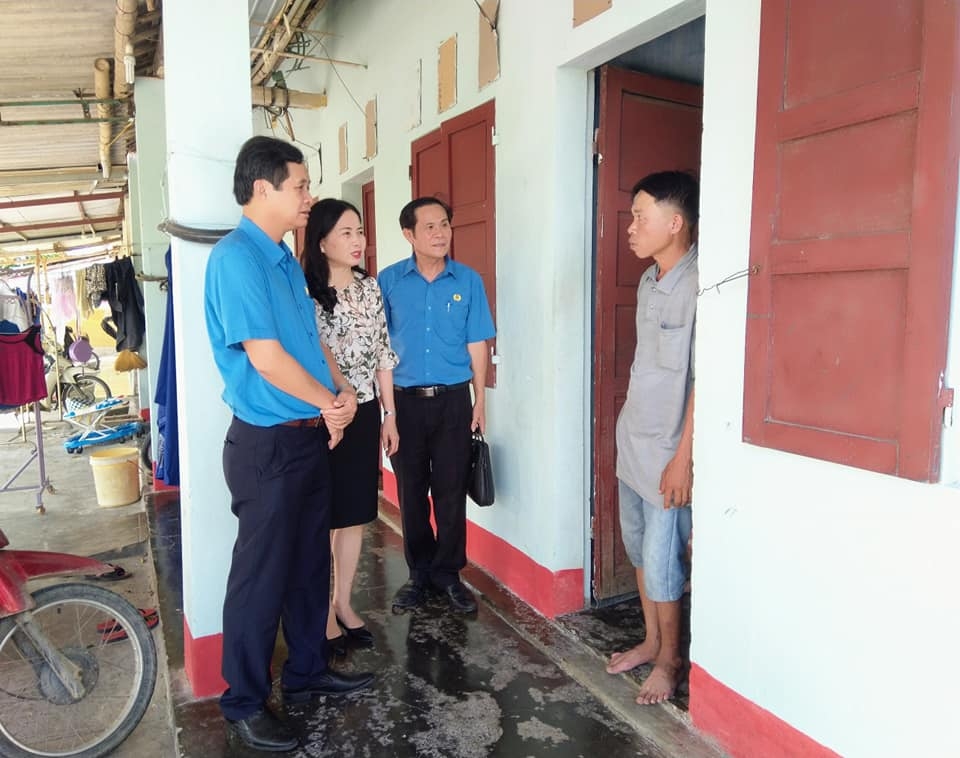 Phát huy truyền thống đoàn kết và quyết tâm đổi mới phat huy truyen thong doan ket va quyet tam doi moi