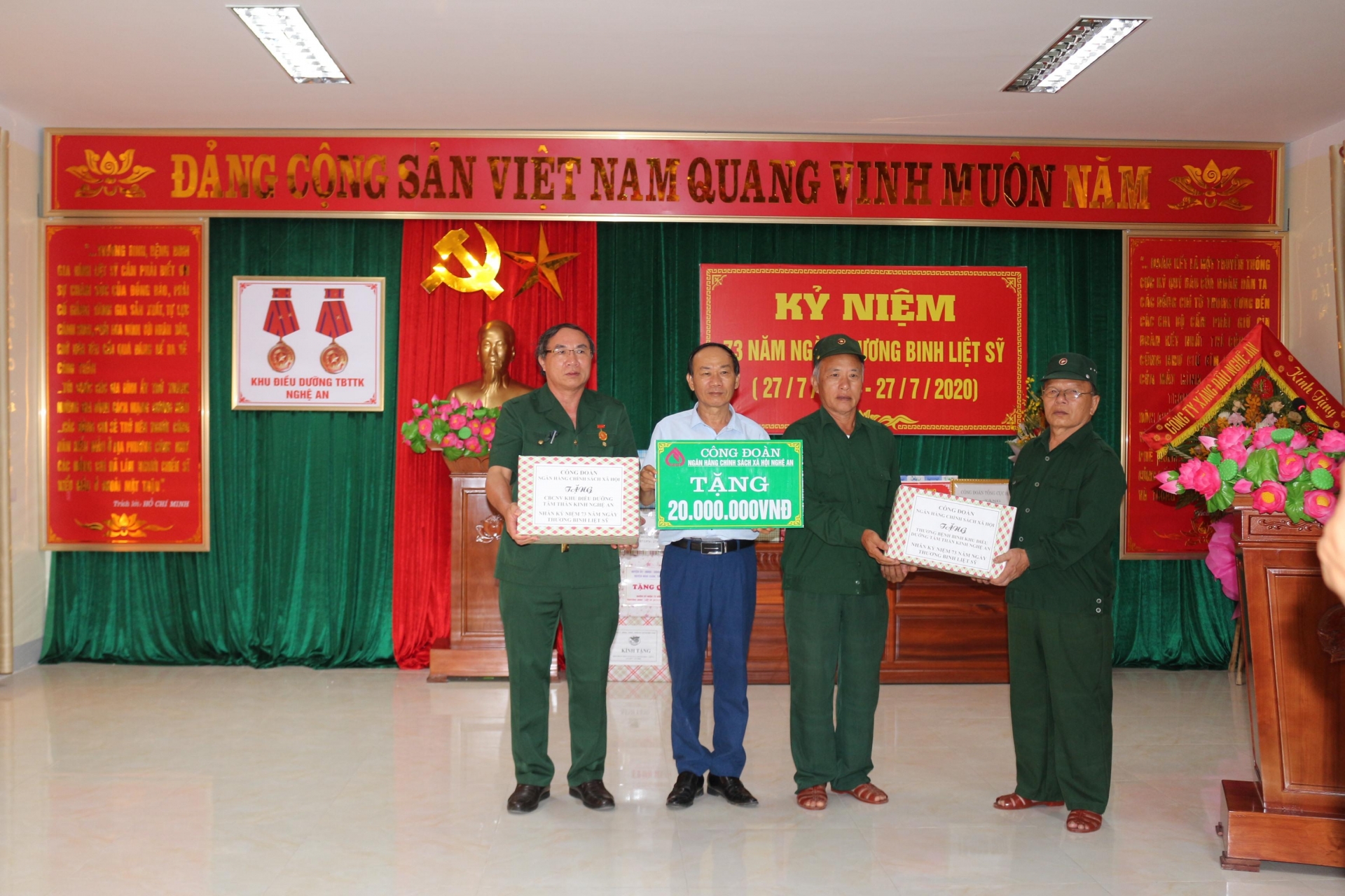 tham va tang qua cho cac thuong binh gia dinh chinh sach nhan ngay 277