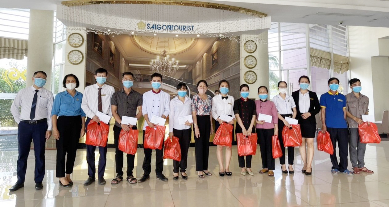 Công đoàn ngành Công thương Quảng Trị đồng hành với NLĐ vượt qua dịch bệnh Công đoàn ngành Công thương Quảng Trị đồng hành với NLĐ vượt qua dịch bệnh