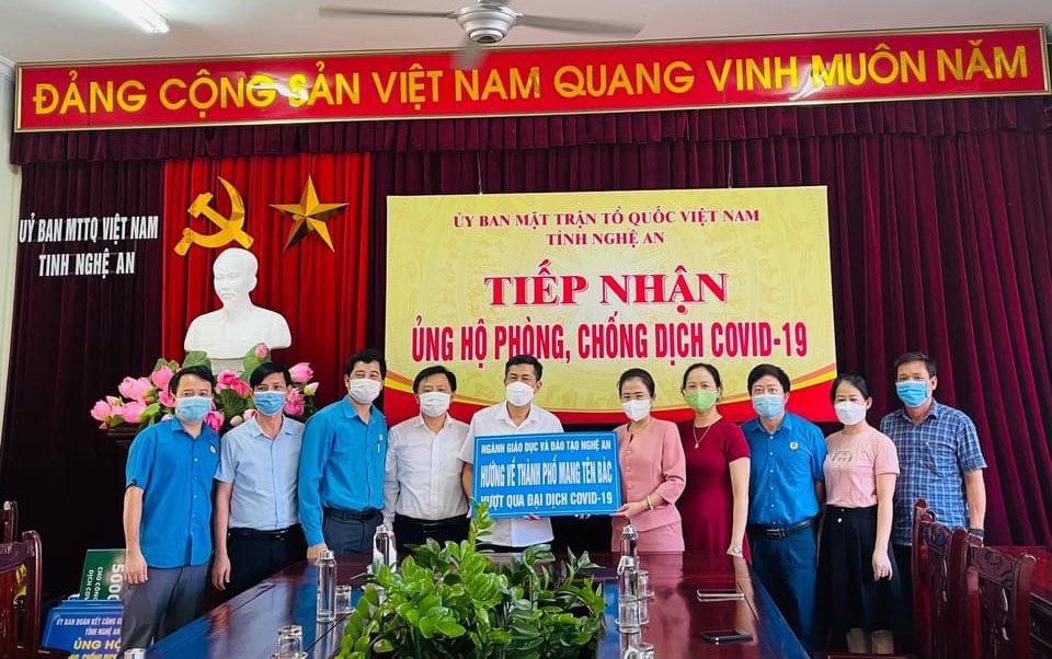 Đoàn viên ngành Giáo dục Nghệ An phát huy tinh thần sẻ chia trong đại dịch Đoàn viên ngành Giáo dục Nghệ An phát huy tinh thần sẻ chia trong đại dịch