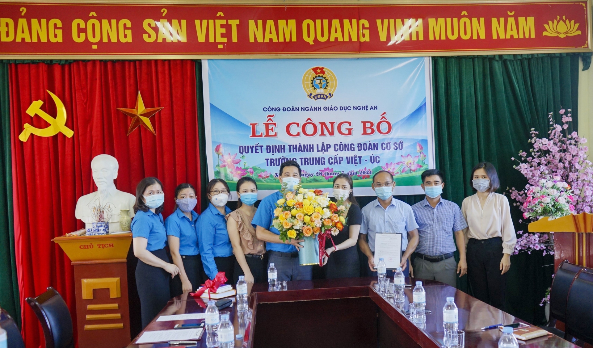 Công đoàn ngành Giáo dục Nghệ An thành lập CĐCS Trường Trung cấp Việt - Úc