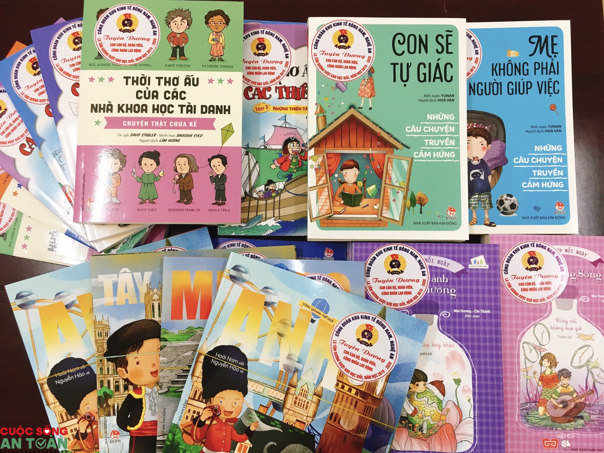 nhung mon qua y nghia den voi con cong nhan vuot kho hoc gioi