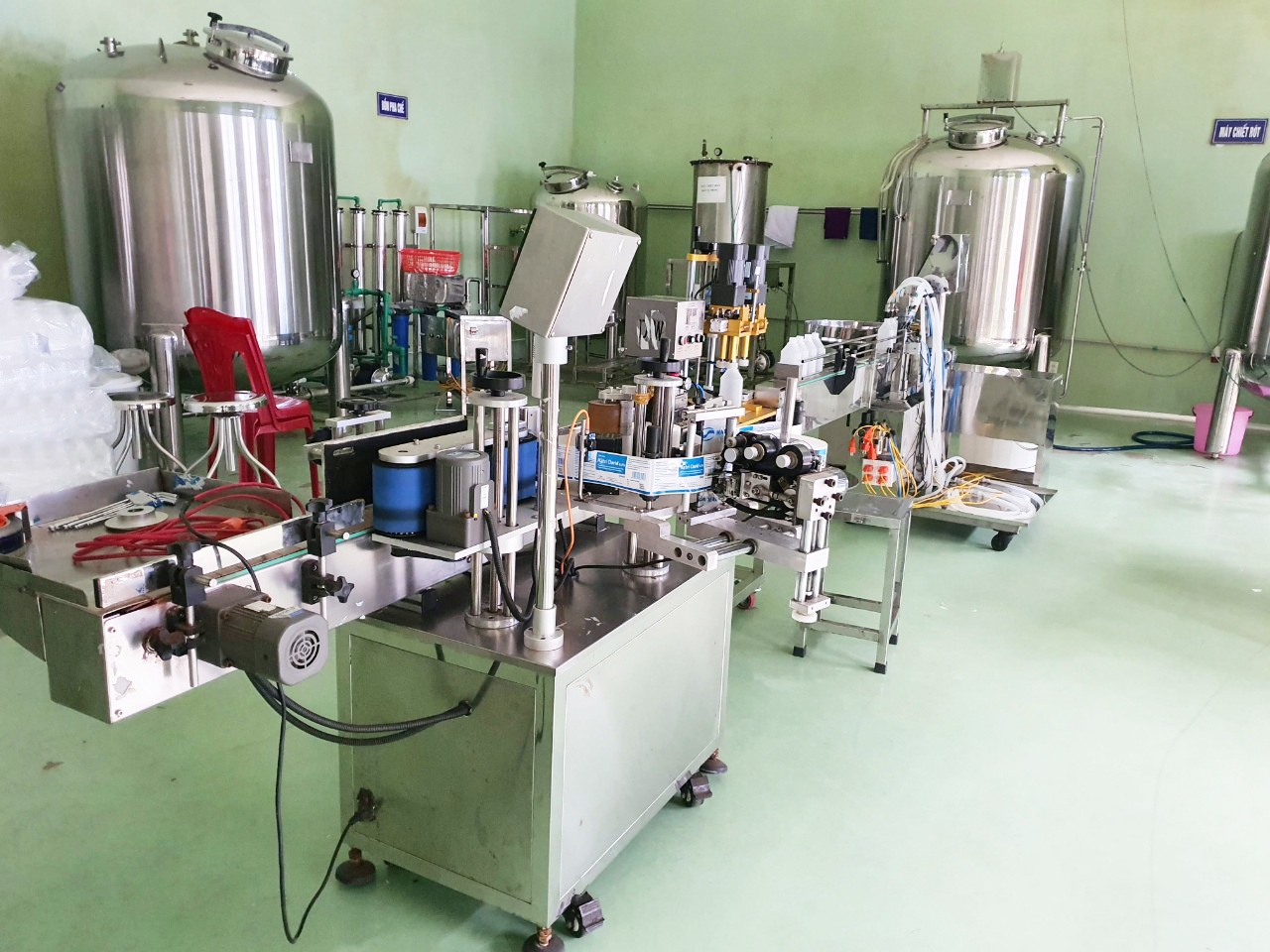 Công ty CP Dược Hà Tĩnh thưởng nóng 50 triệu đồng cho sáng kiến của anh Nguyễn Văn Thạch