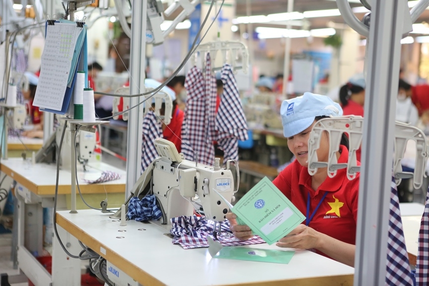 Hướng dẫn thực hiện chế độ BHXH đối với NLĐ tại các đơn vị phá sản còn nợ đóng BHXH Hướng dẫn thực hiện chế độ BHXH đối với NLĐ tại các đơn vị phá sản còn nợ đóng BHXH