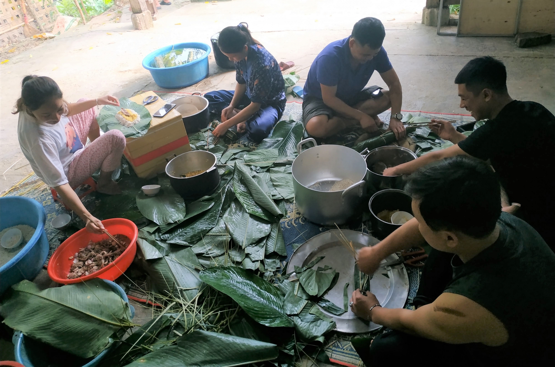 Tổ ấm của đoàn viên giữa lòng hồ Thủy điện Bản Vẽ Tổ ấm của đoàn viên nơi thâm sơn cùng cốc