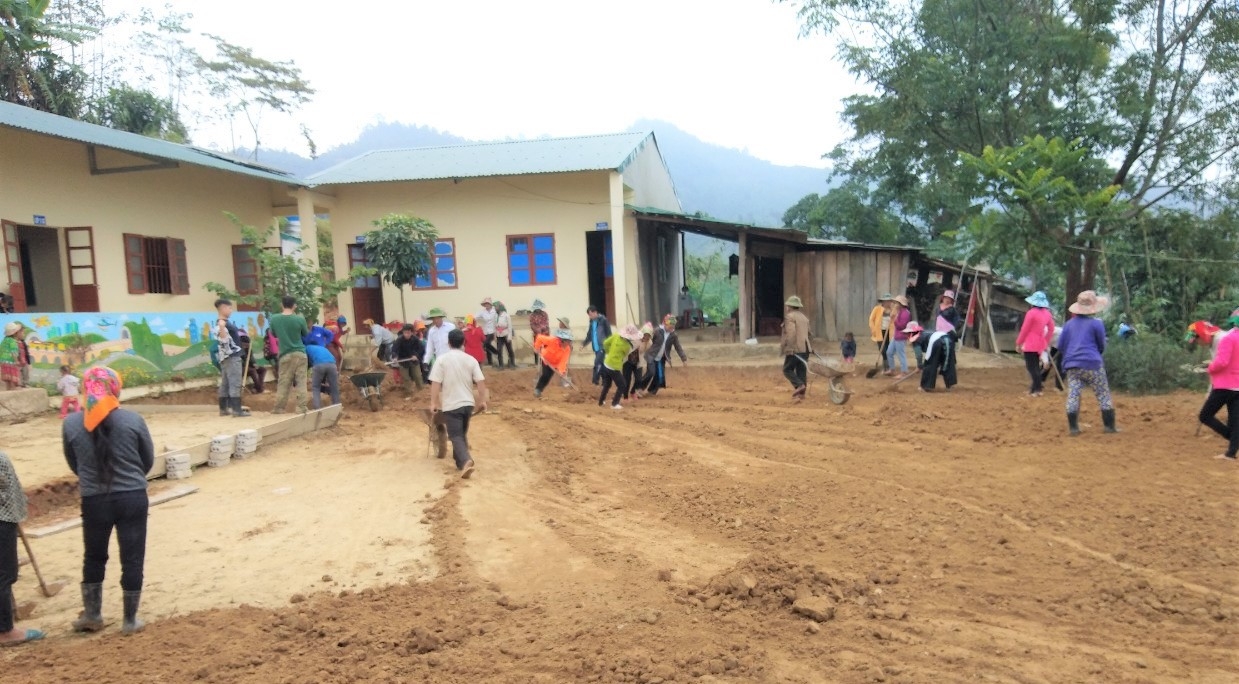 Tổ ấm của đoàn viên giữa lòng hồ Thủy điện Bản Vẽ Tổ ấm của đoàn viên nơi thâm sơn cùng cốc