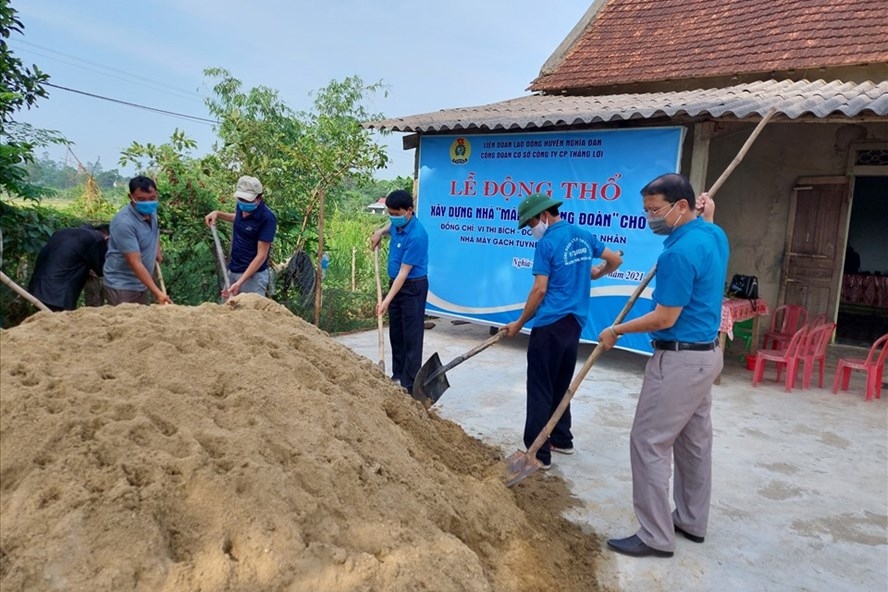 Nghệ An: 13 năm thực hiện chương trinh Mái ấm Công đoàn để lại nhiều dấu ấn tốt đẹp Nghệ An: 13 năm thực hiện chương trình Mái ấm Công đoàn để lại nhiều dấu ấn tốt đẹp