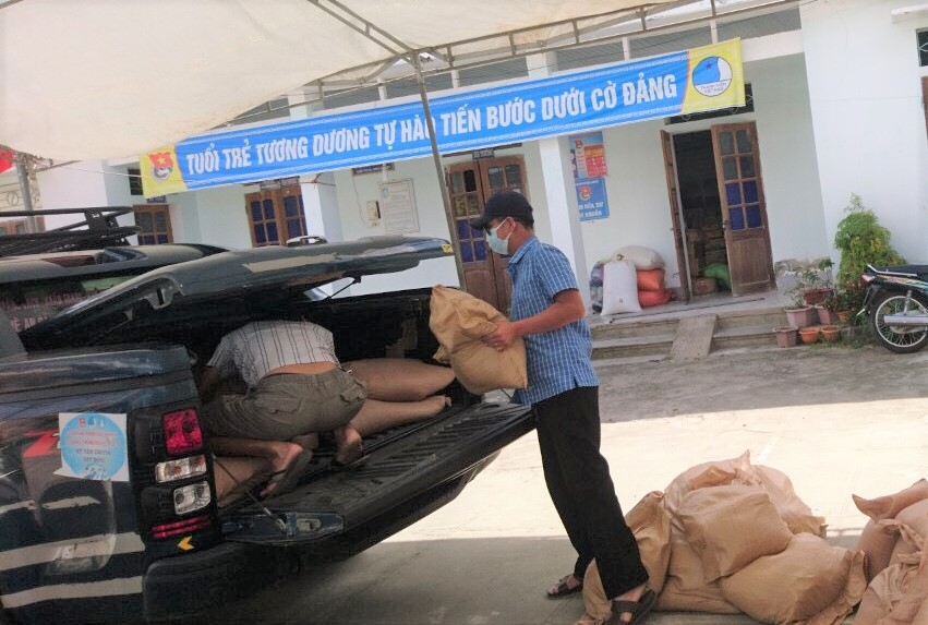 Câu chuyện về Đội xe “Phản ứng nhanh phòng chống Covid-19” làm ấm lòng người kết nối Câu chuyện về