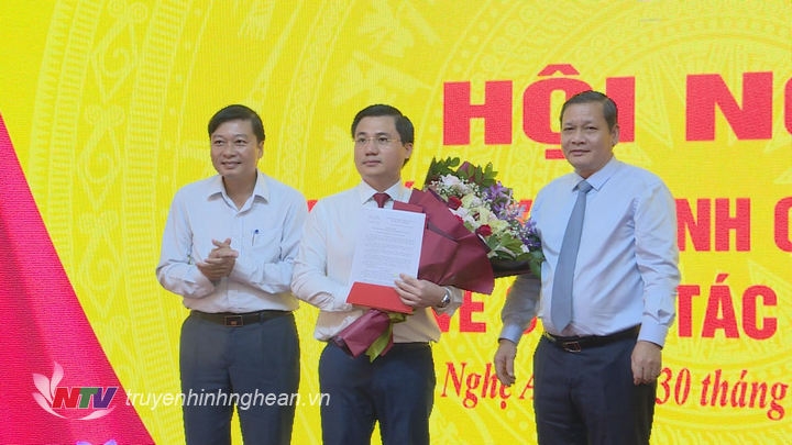 Nghệ An: Công bố quyết định bổ nhiệm Phó Cục trưởng Cục thuế Nghệ An: Công bố quyết định bổ nhiệm Phó Cục trưởng Cục thuế