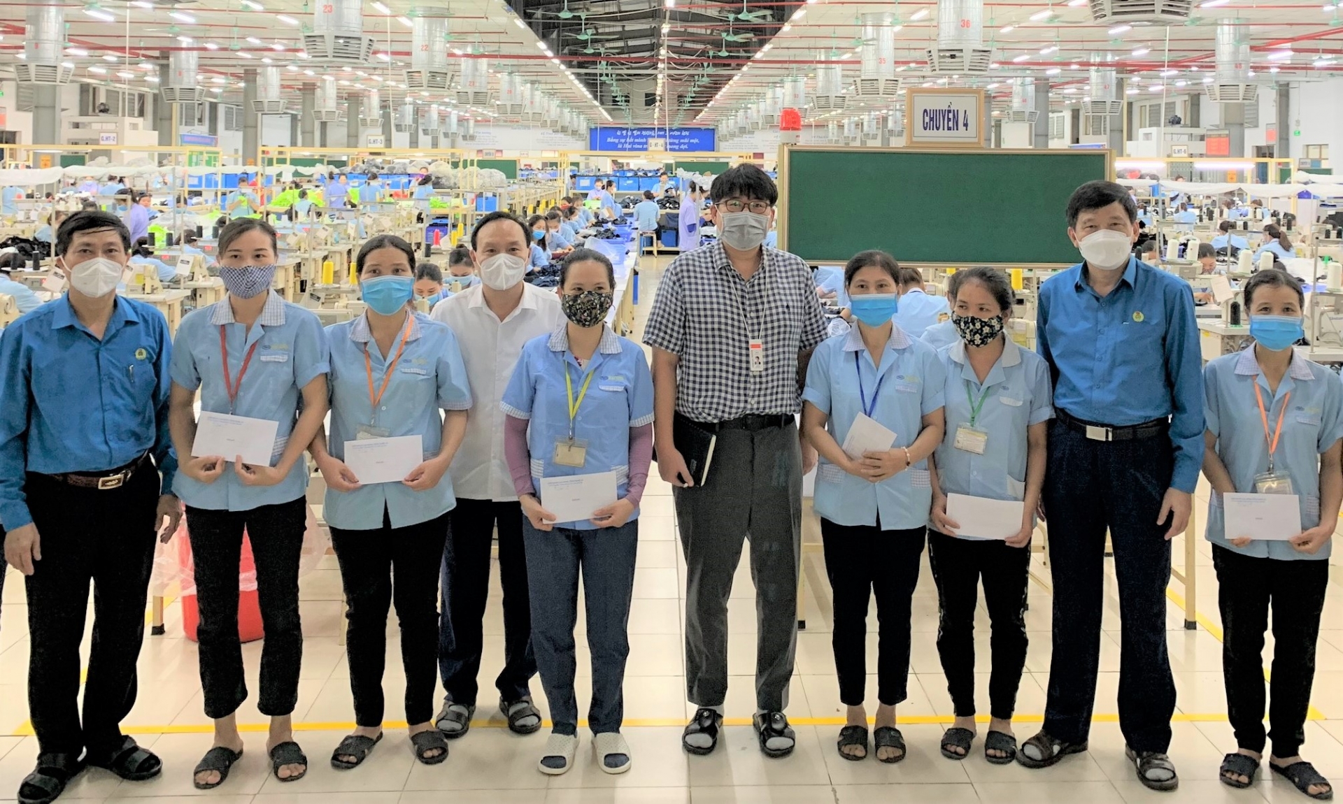 LĐLĐ tỉnh Nghệ An chúc mừng các doanh nghiệp nhân Ngày Doanh nhân Việt Nam