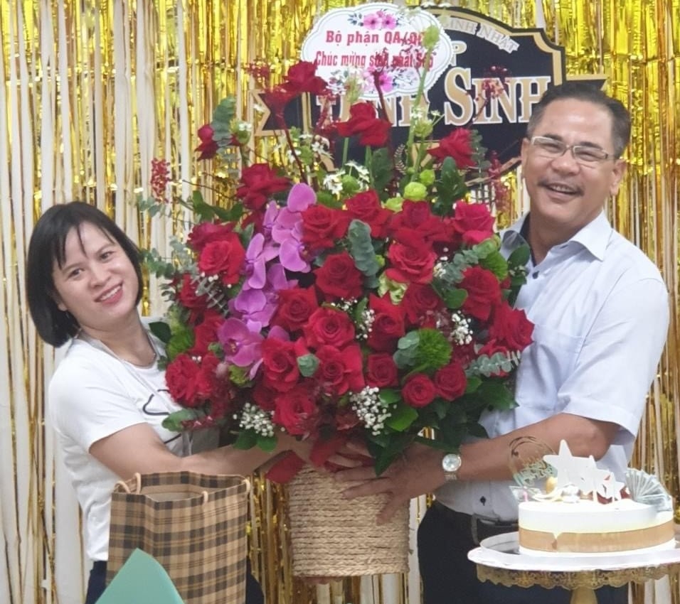 Doanh nhân Nguyễn Đình Sinh: Hạnh phúc khi đem lại niềm vui cho người lao động Doanh nhân Nguyễn Đình Sinh: Hạnh phúc khi đem lại niềm vui cho người lao động