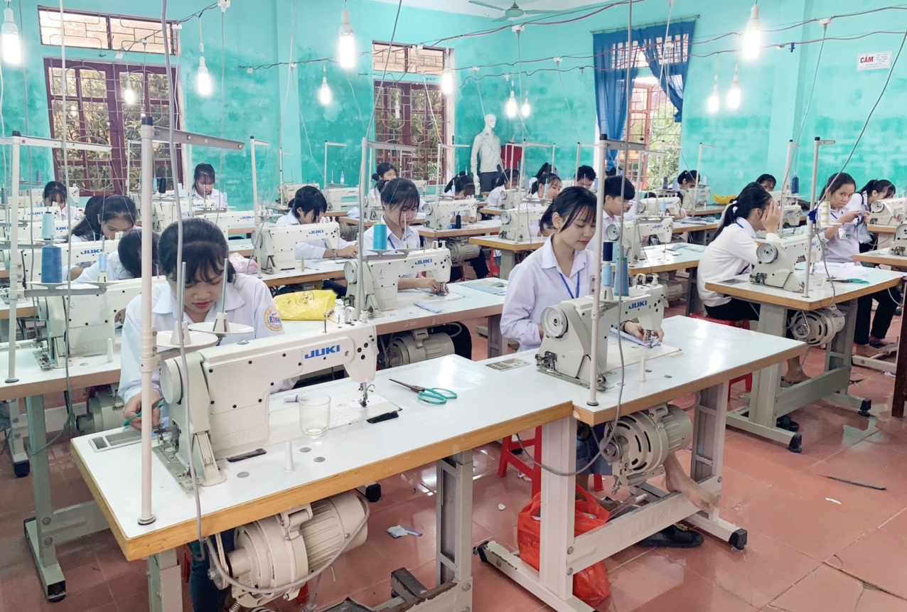 Không ngừng vươn lên để khẳng định vị thế Không ngừng vươn lên để khẳng định vị thế