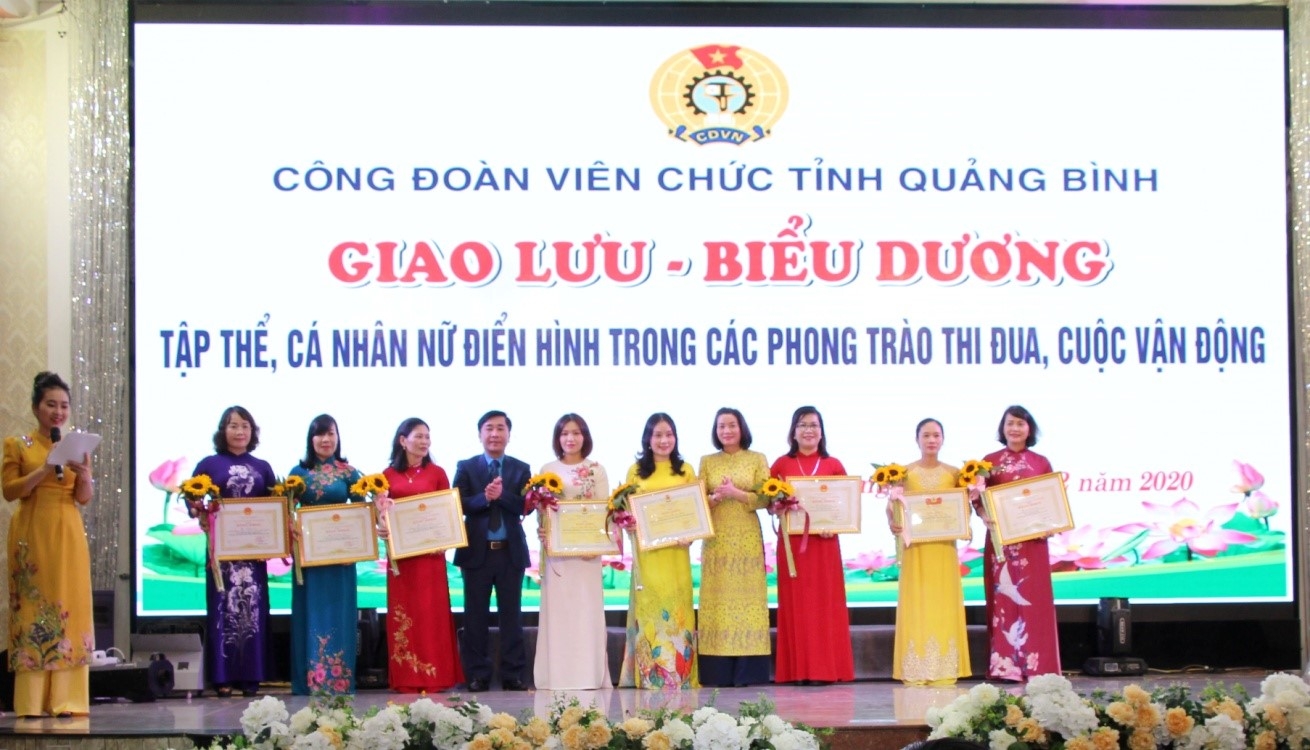 LĐLĐ Quảng Bình đổi mới công tác vận động nữ công nhân, viên chức, lao động