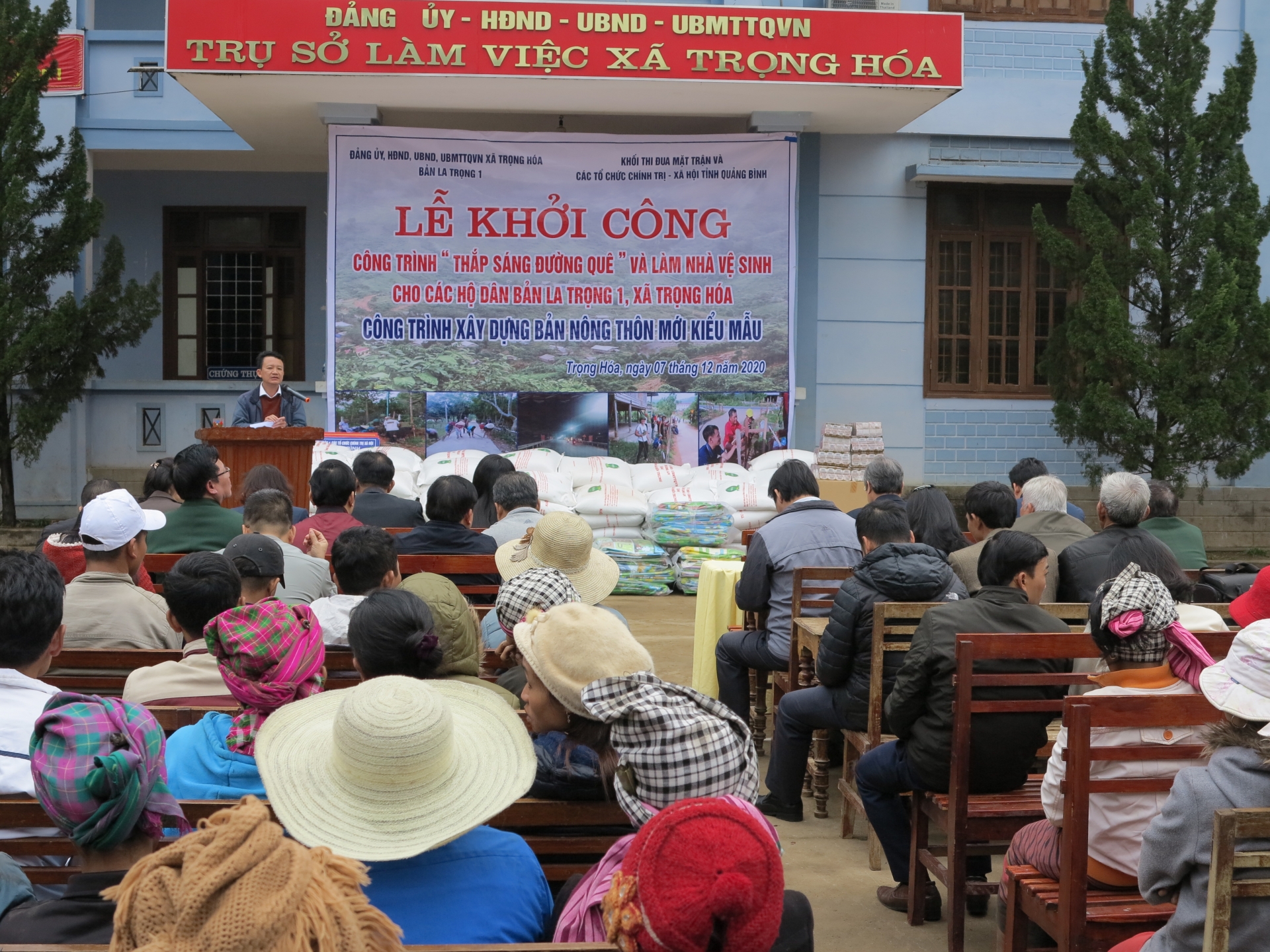 Khởi công xây dựng công trình bản nông thôn mới kiểu mẫu Khởi công xây dựng công trình bản nông thôn mới kiểu mẫu