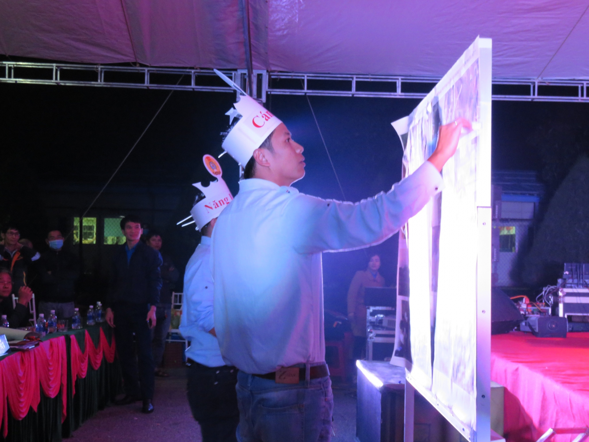 Sôi nổi chương trình truyền thông pháp luật cho CNLĐ Công ty Gang thép Hưng nghiệp Formosa Hà Tĩnh Sôi nổi chương trình truyền thông pháp luật cho CNLĐ Công ty Gang thép Hưng nghiệp Formosa Hà Tĩnh