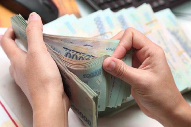 Từ 1/1/2021, lương của chồng có thể chuyển thẳng vào tài khoản vợ: Cần hiểu đúng. Từ 1/1/2021, lương của chồng có thể chuyển thẳng vào tài khoản vợ: Cần hiểu đúng.