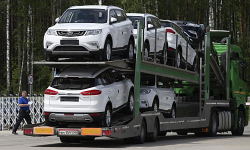 hang tram xe cho thanh long bi un nhieu ngay tai cua khau lao cai