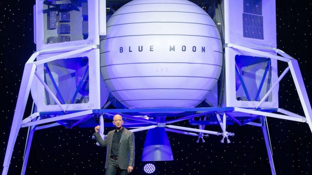 Jeff Bezos sẽ bán vé bay vào vũ trụ trong năm 2019?
