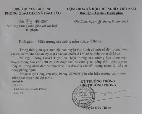 hang loat nu giao vien bi lua tien chi sau cuoc dien thoai cua lanh dao