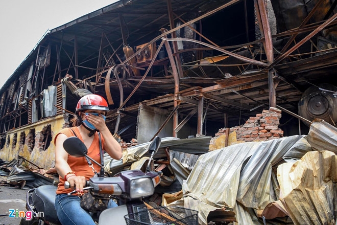 Thủ tướng yêu cầu khẩn trương xử lý hậu quả vụ cháy ở công ty Rạng Đông thu tuong yeu cau khan truong xu ly hau qua vu chay o cong ty rang dong