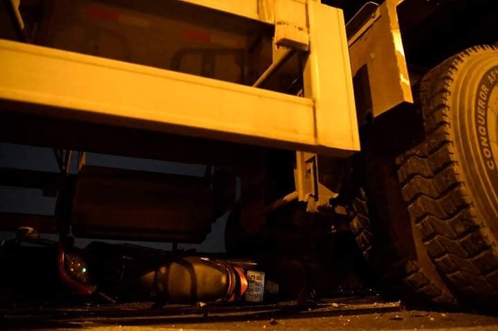 loi khai cua tai xe container dam hang loat xe may o cau thanh tri