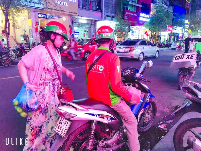 cuoc dua gianh thi phan cua xe cong nghe ngay cang cang thang