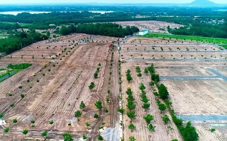 Công ty địa ốc Alibaba có dấu hiệu chiếm đọat hơn 2.500 tỷ đồng cong ty alibaba co dau hieu chiem dat cua 6700 khach voi hon 2500 ty dong