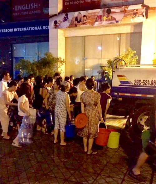 Hà Nội: Trên 2000 cuộc điện thoại xin hỗ trợ nước sạch ha noi tren 2000 cuoc dien thoai xin ho tro nuoc sach