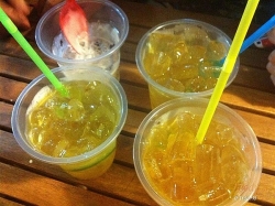 Mầm họa đằng sau những cốc trà chanh, trà quất 10.000 đồng