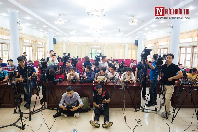 Họp báo thông tin chính thức vụ học sinh lớp 1 trường Gateway tử vong hop bao vu hoc sinh lop 1 truong gateway tu vong sau khi bi bo quen tren xe