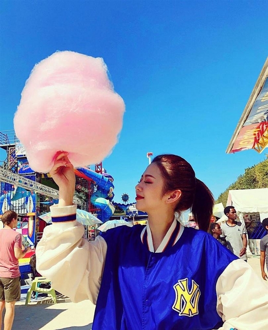 sao viet dong loat khoe anh du hi trong ky nghi 29